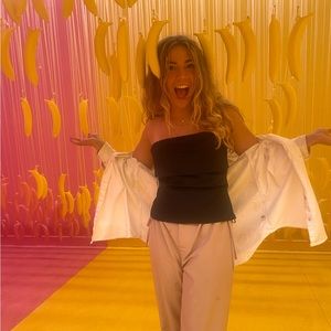 Meet your Posher, Abbey